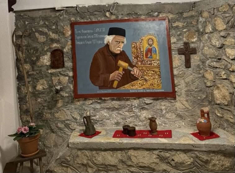 Memorial room opens in Gari for Macedonian woodcarver Petre Garkata